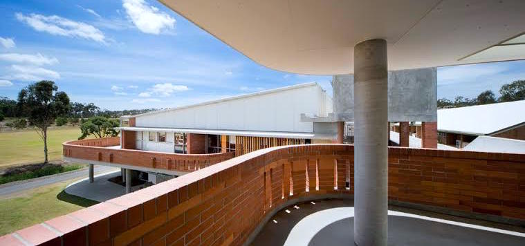 holmview suburb profile