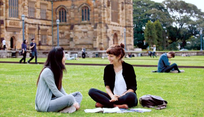 west hoxton suburb profile