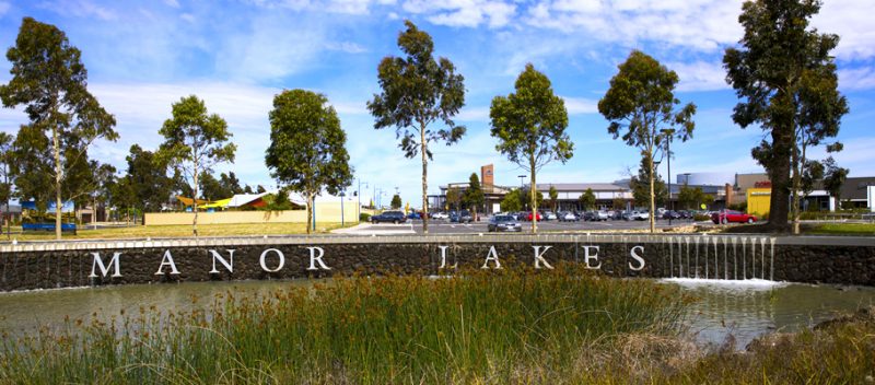 manor lakes suburb profile