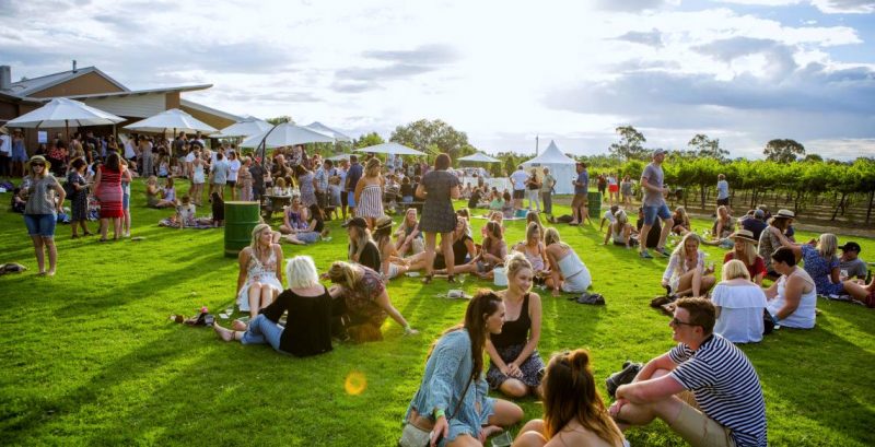 moama suburb profile