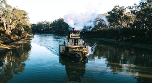 moama suburb profile